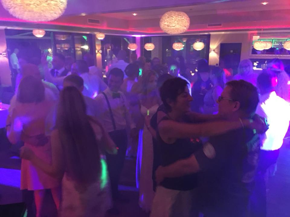 37627639_260496421209667_2469923262570692608_n